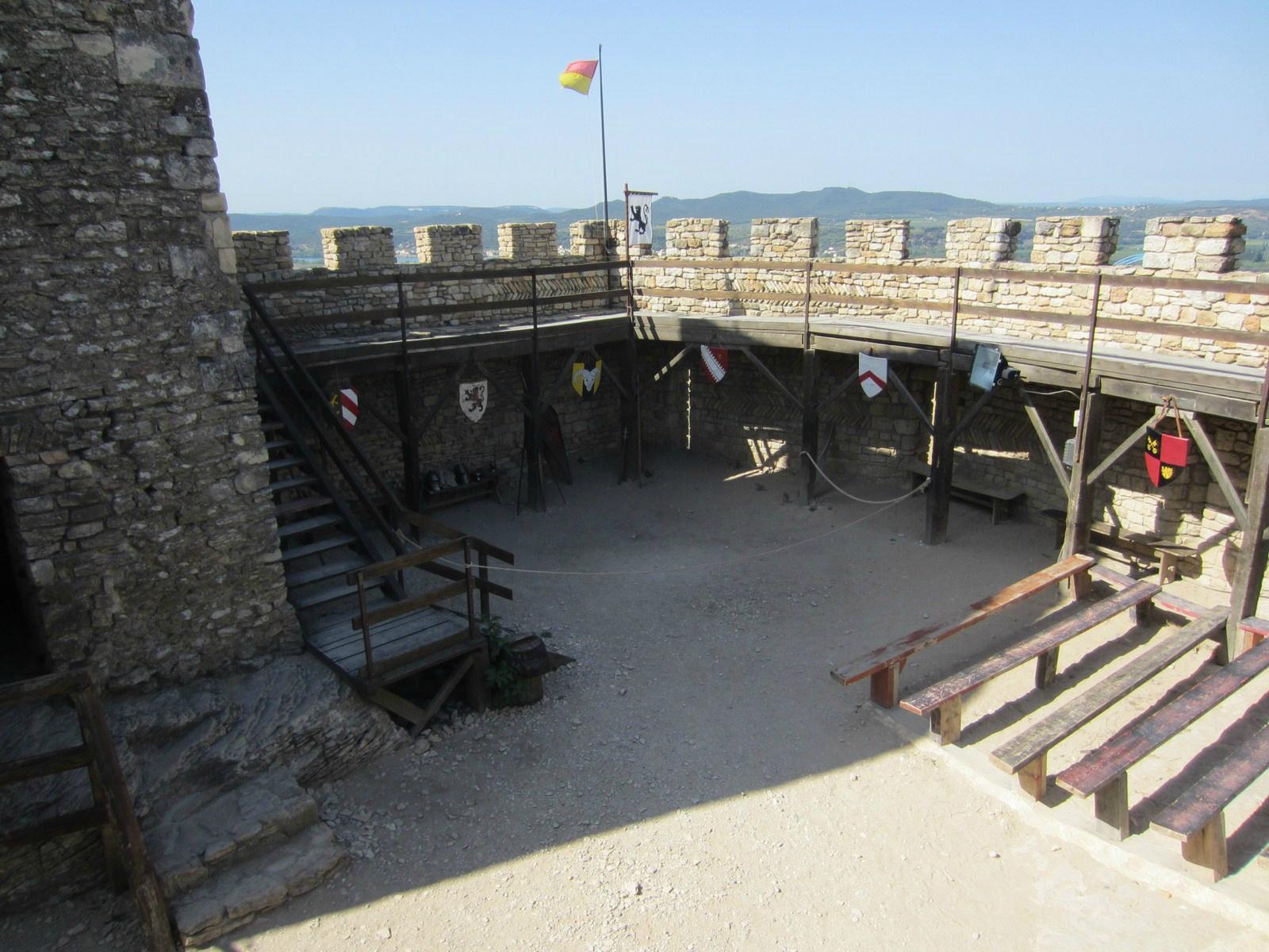 Mornas Castle